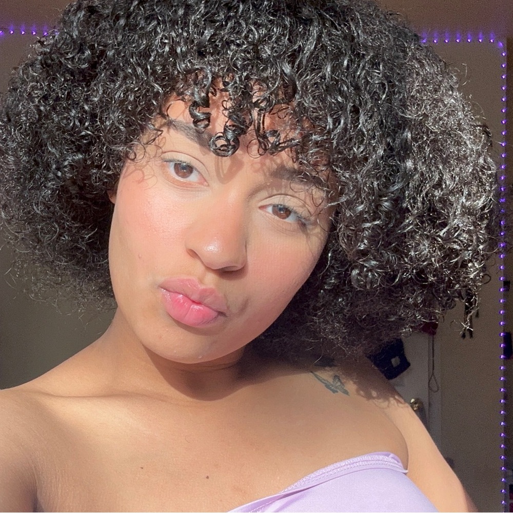 Meet your Posher, Amber